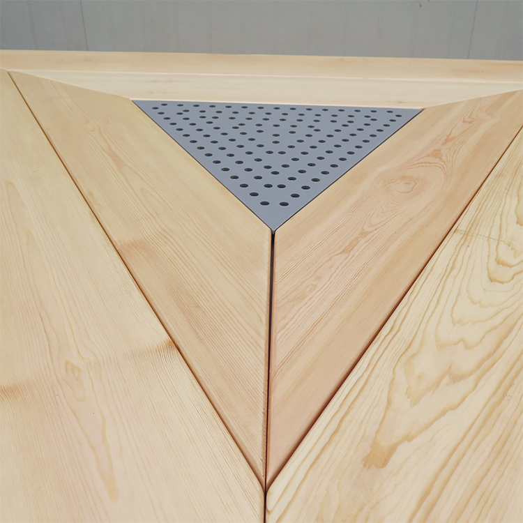 Latabatra piknik ivelany ho an'ny daholobe misy rindrina vy ho an'ny zaridaina telozoro