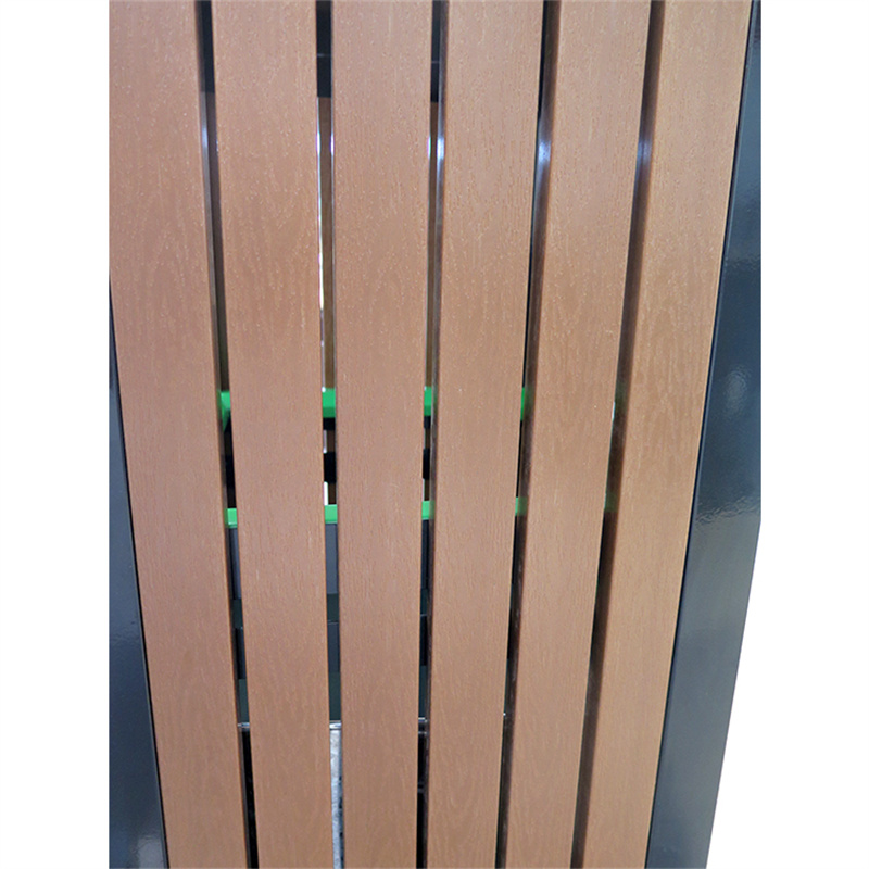 4-lokeroinen kierrätysastia ulkokäyttöön 12