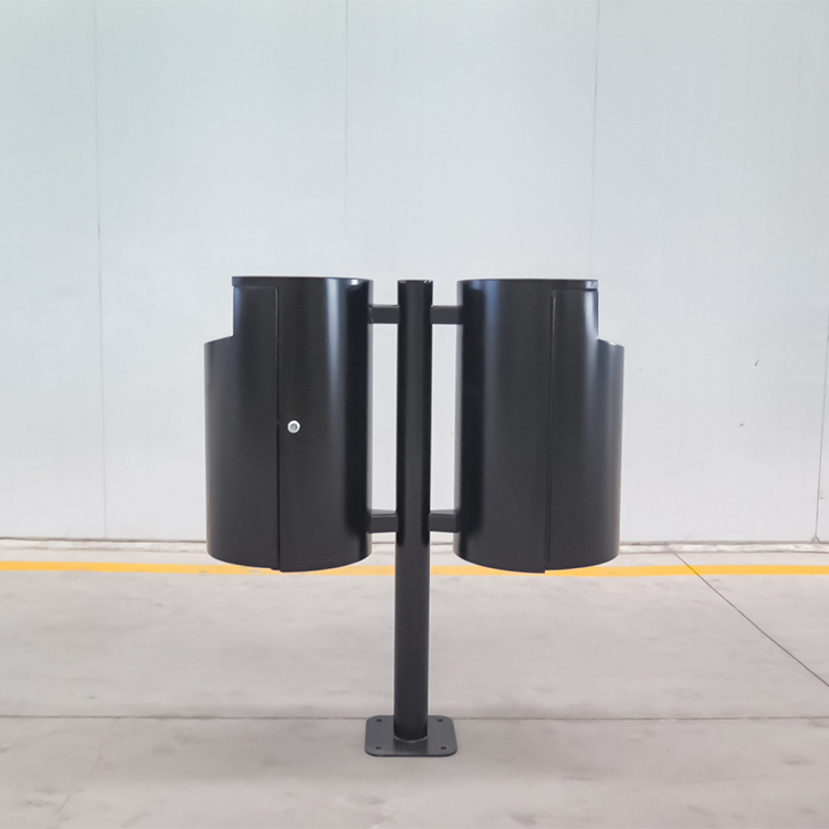 garbage container  (1)