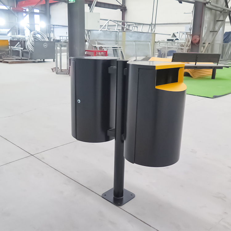Factory Custom Standing Metal Pole Mounted Trash Cans For Ubran Public Street 4
